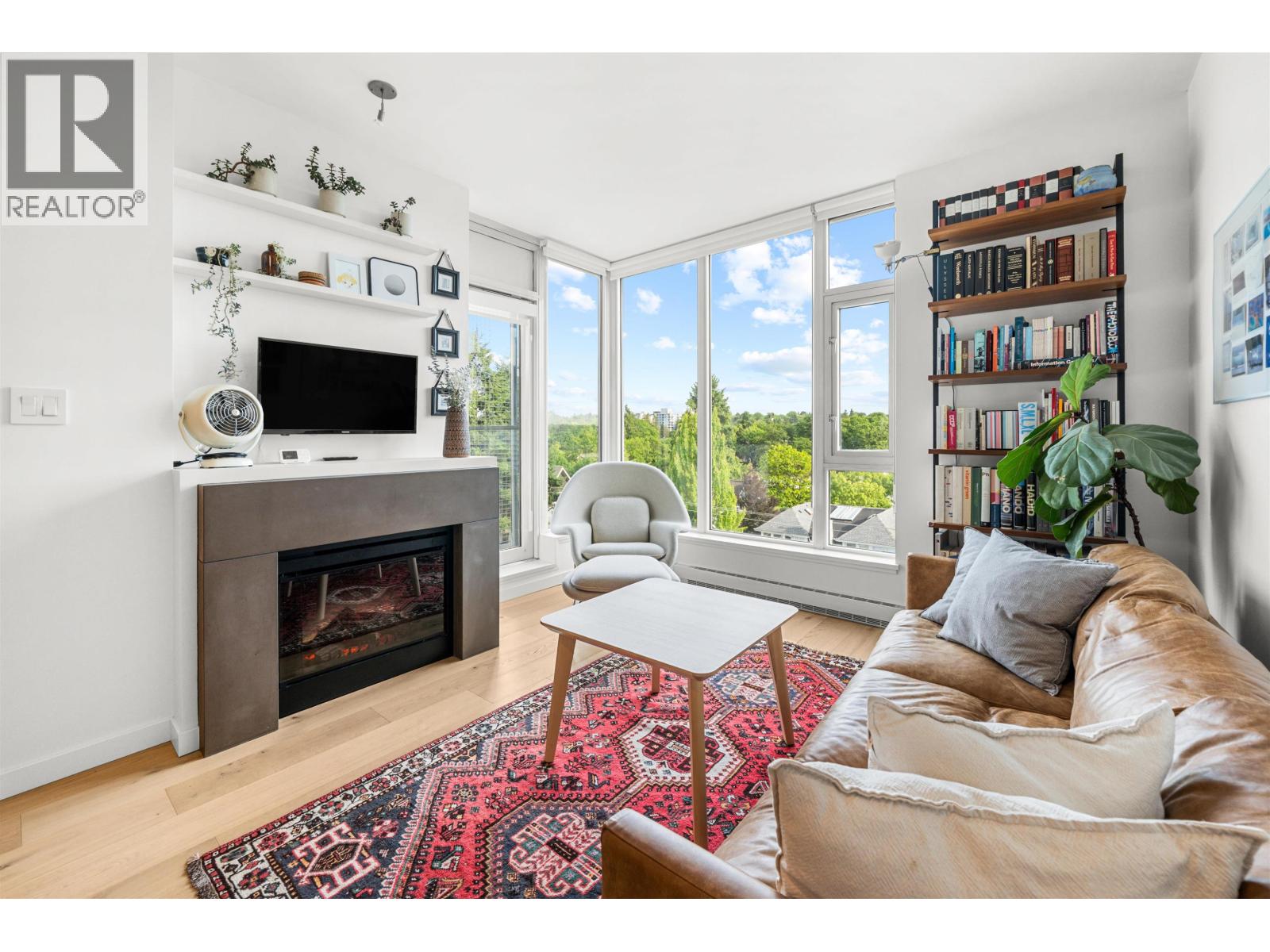 607 2528 MAPLE STREET, Vancouver, British Columbia