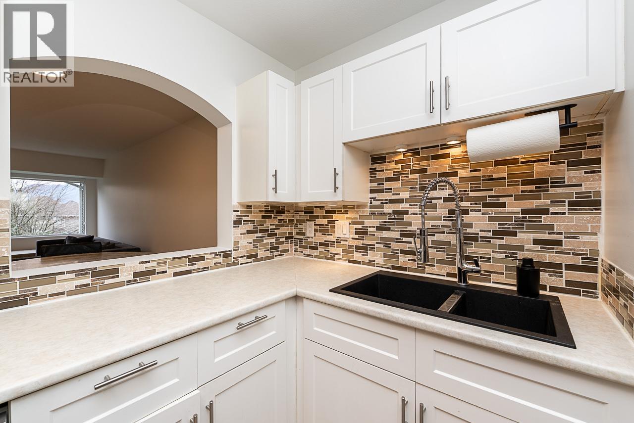 303 3738 Norfolk Street, Burnaby, British Columbia  V5G 4V4 - Photo 10 - R3090556