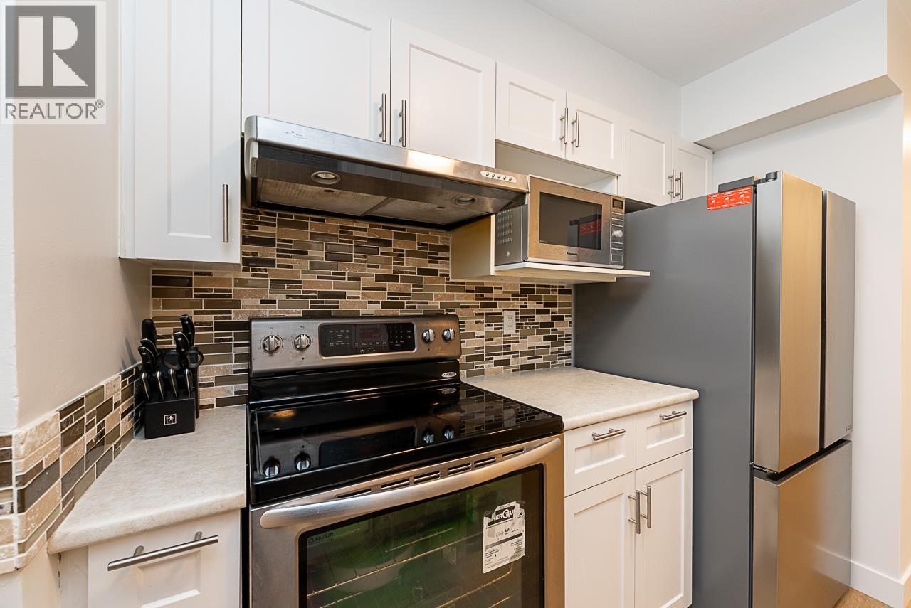 303 3738 Norfolk Street, Burnaby, British Columbia  V5G 4V4 - Photo 12 - R3090556