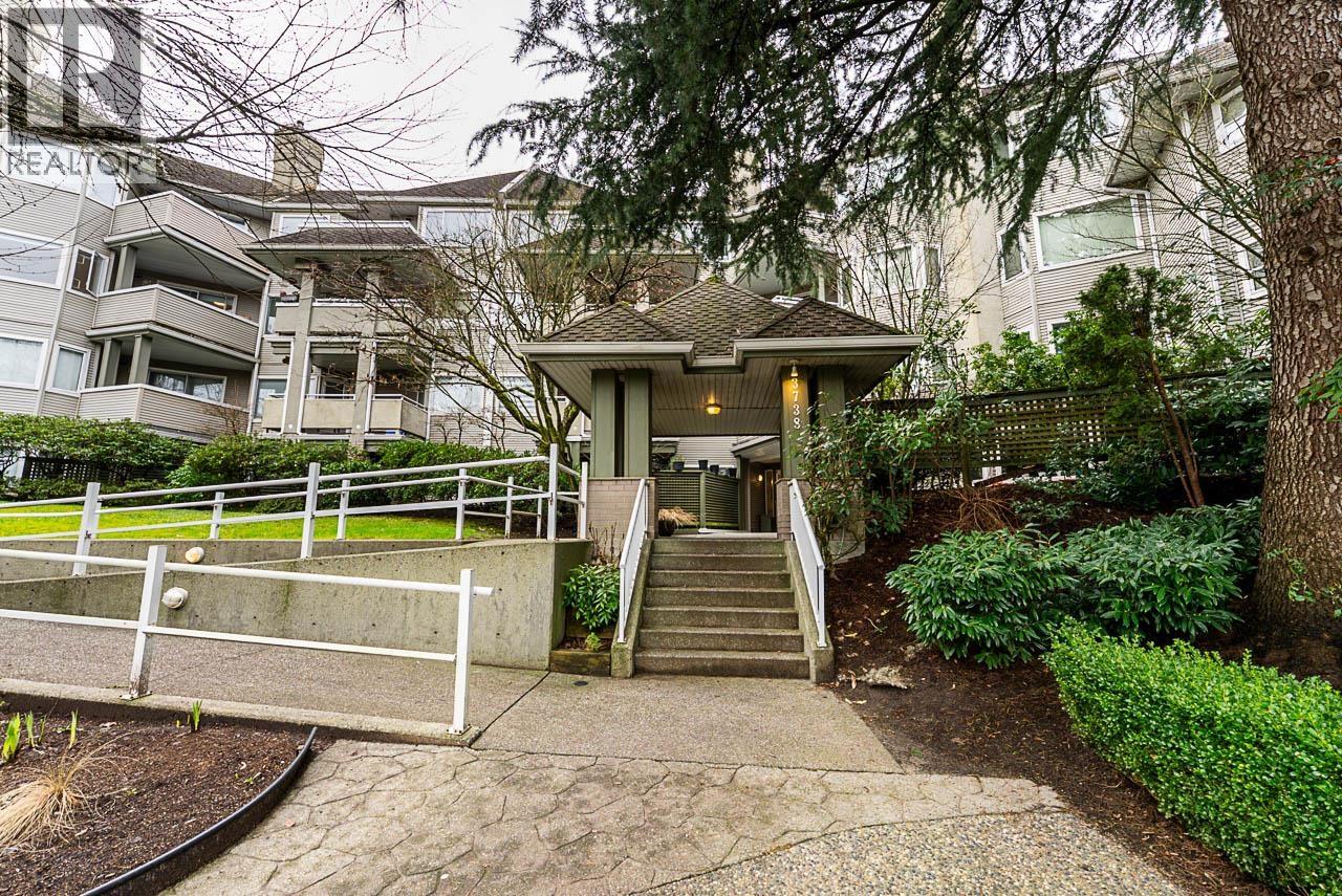 303 3738 Norfolk Street, Burnaby, British Columbia  V5G 4V4 - Photo 5 - R3090556