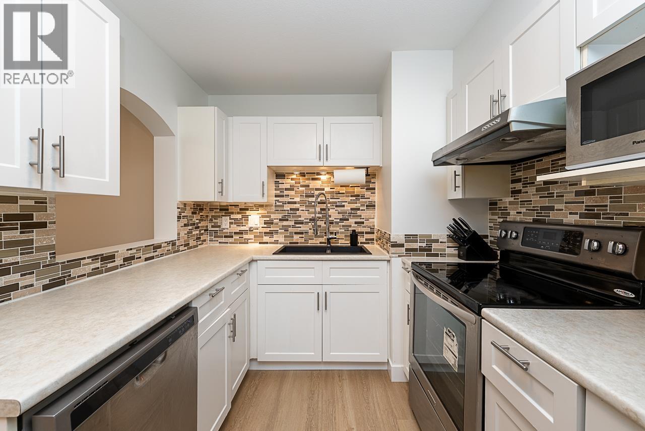 303 3738 Norfolk Street, Burnaby, British Columbia  V5G 4V4 - Photo 9 - R3090556