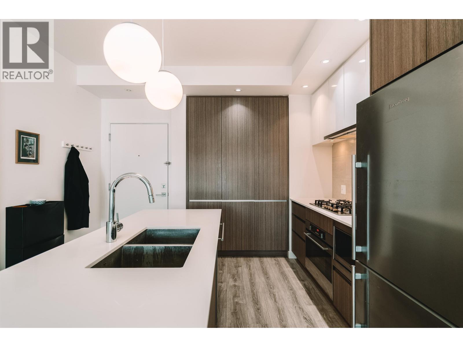 402 516 Foster Avenue, Coquitlam, British Columbia  V3J 0H8 - Photo 31 - R3090612