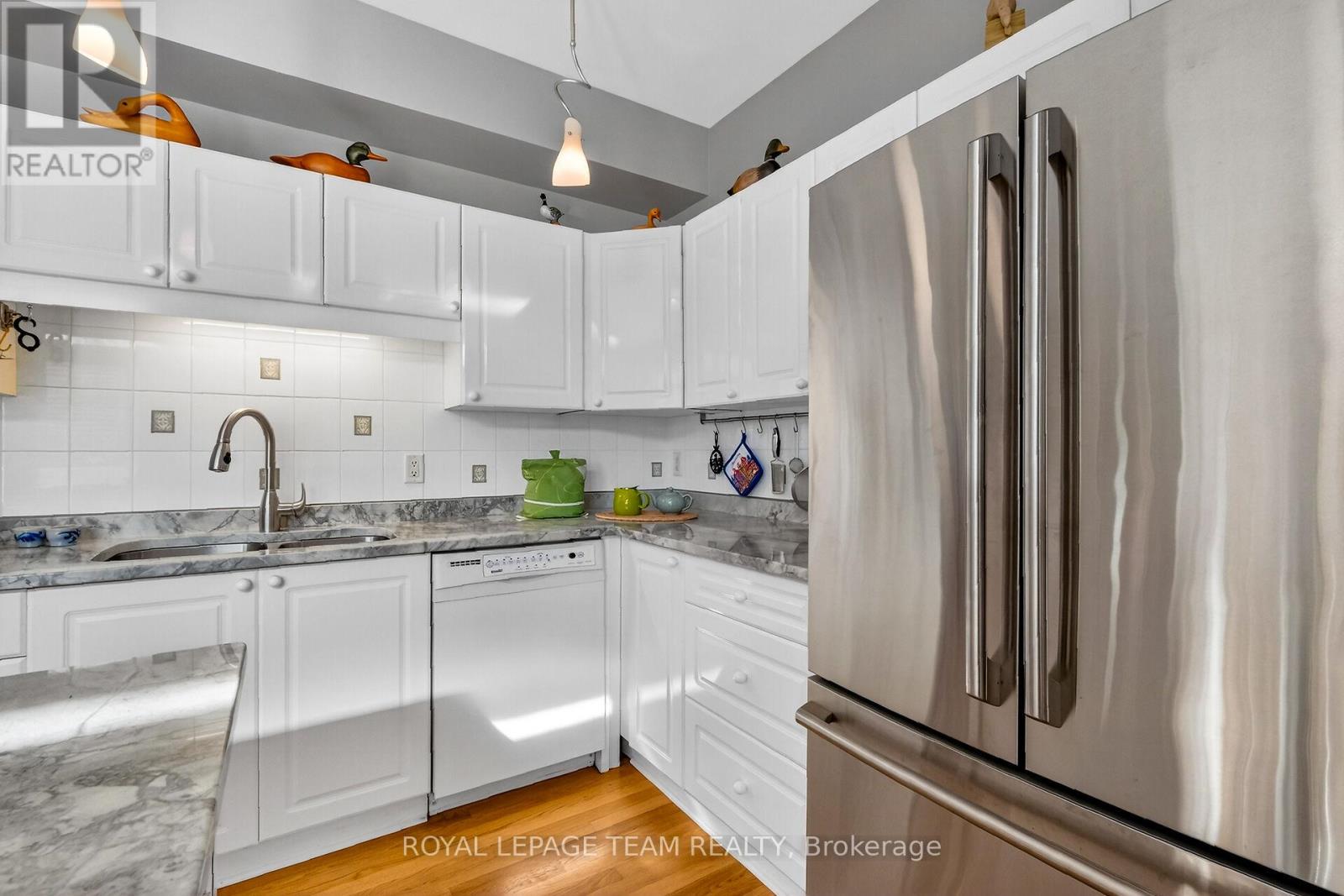 52 Great Oak Private, Ottawa, Ontario  K1G 6P8 - Photo 17 - X12792956