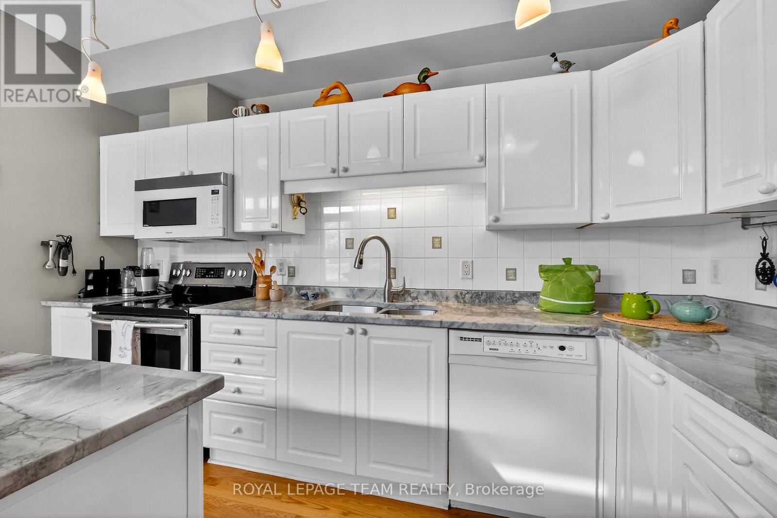 52 Great Oak Private, Ottawa, Ontario  K1G 6P8 - Photo 16 - X12792956