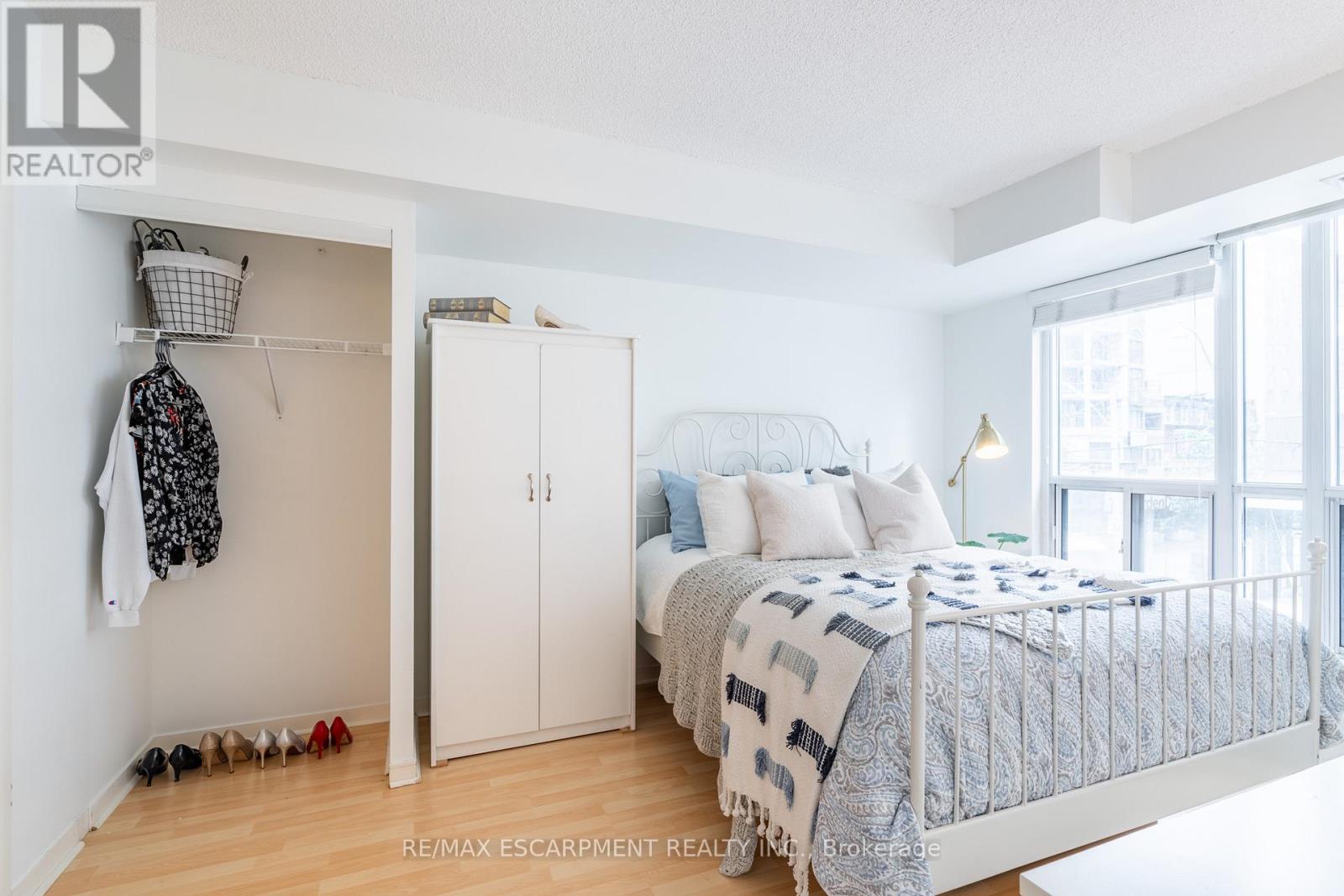 208 - 76 Shuter Street, Toronto, Ontario M5B 1B4 - Photo 17 - C12795304