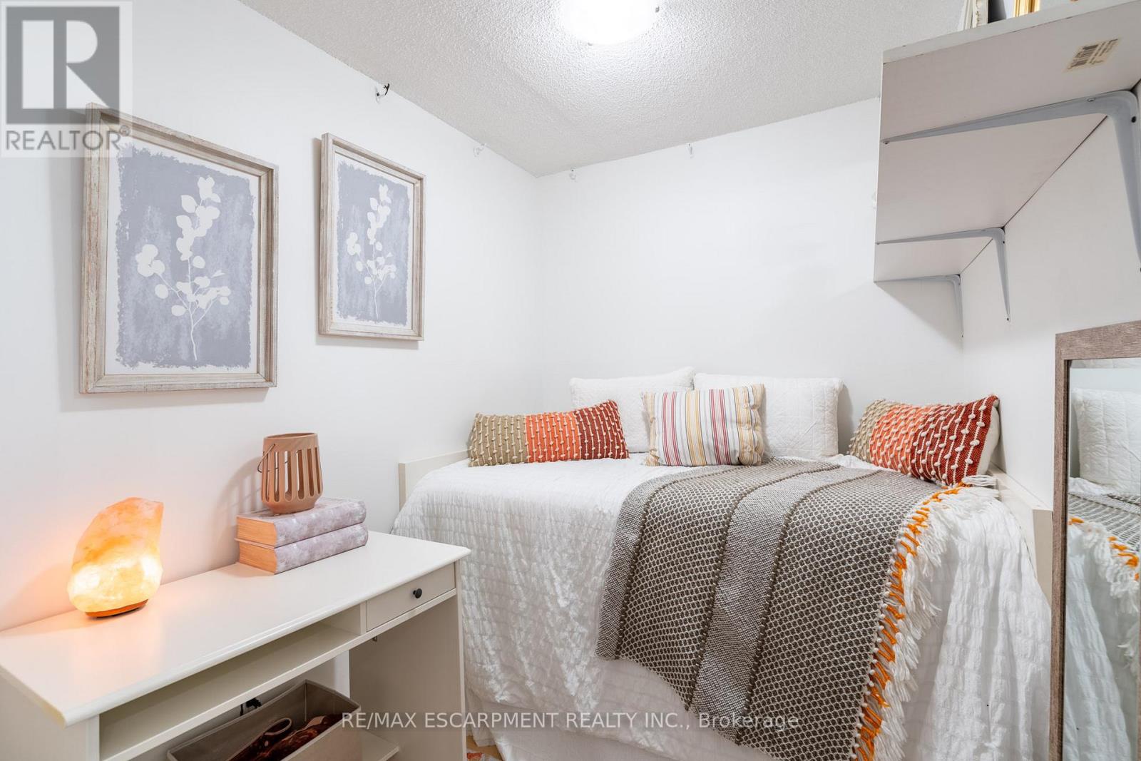 208 - 76 Shuter Street, Toronto, Ontario M5B 1B4 - Photo 8 - C12795304