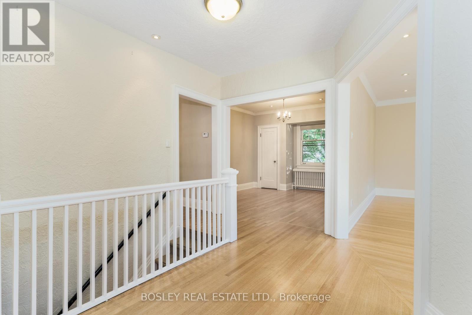 Upper - 20 Coulson Avenue, Toronto, Ontario  M4V 1Y5 - Photo 10 - C12795318