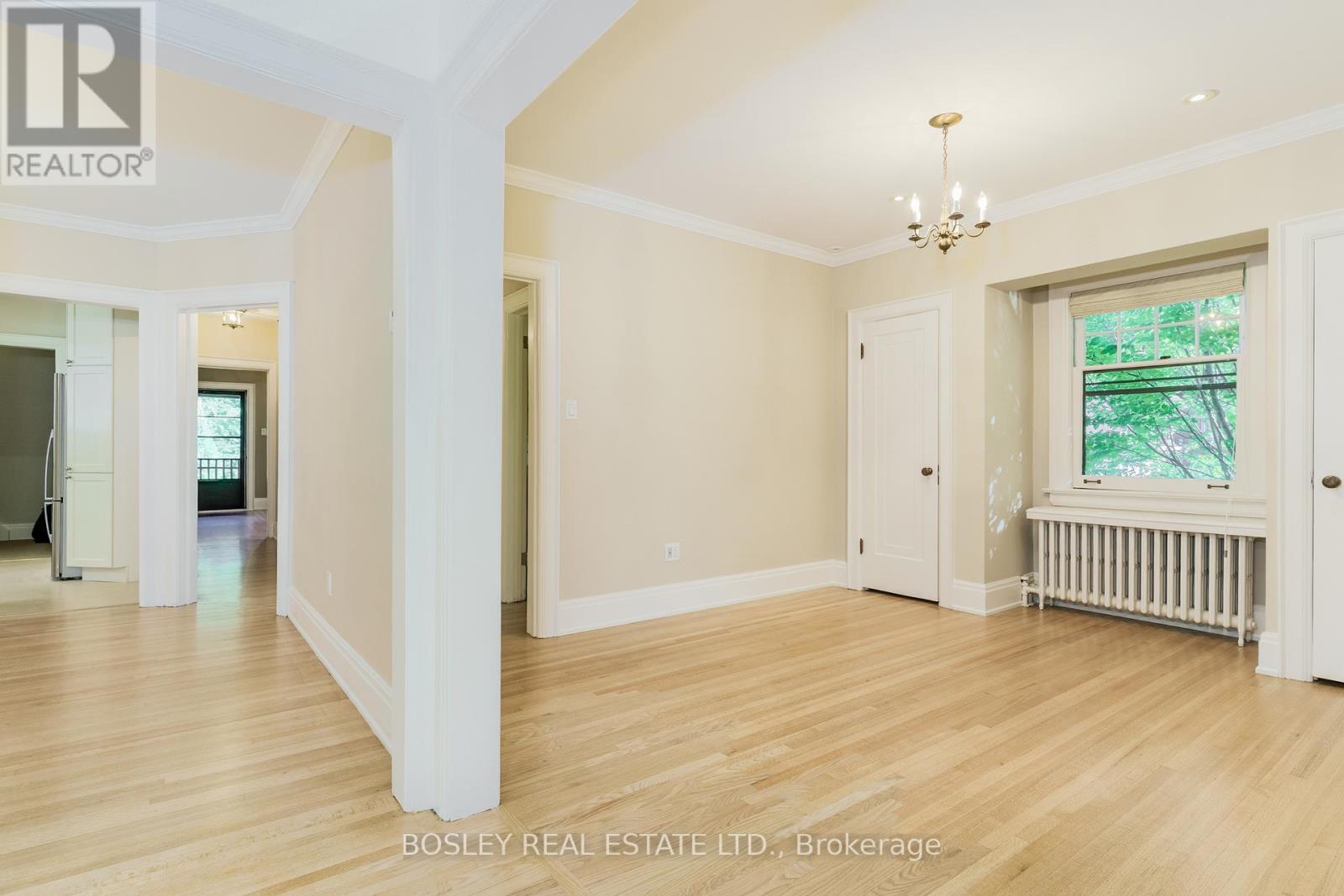 Upper - 20 Coulson Avenue, Toronto, Ontario  M4V 1Y5 - Photo 11 - C12795318