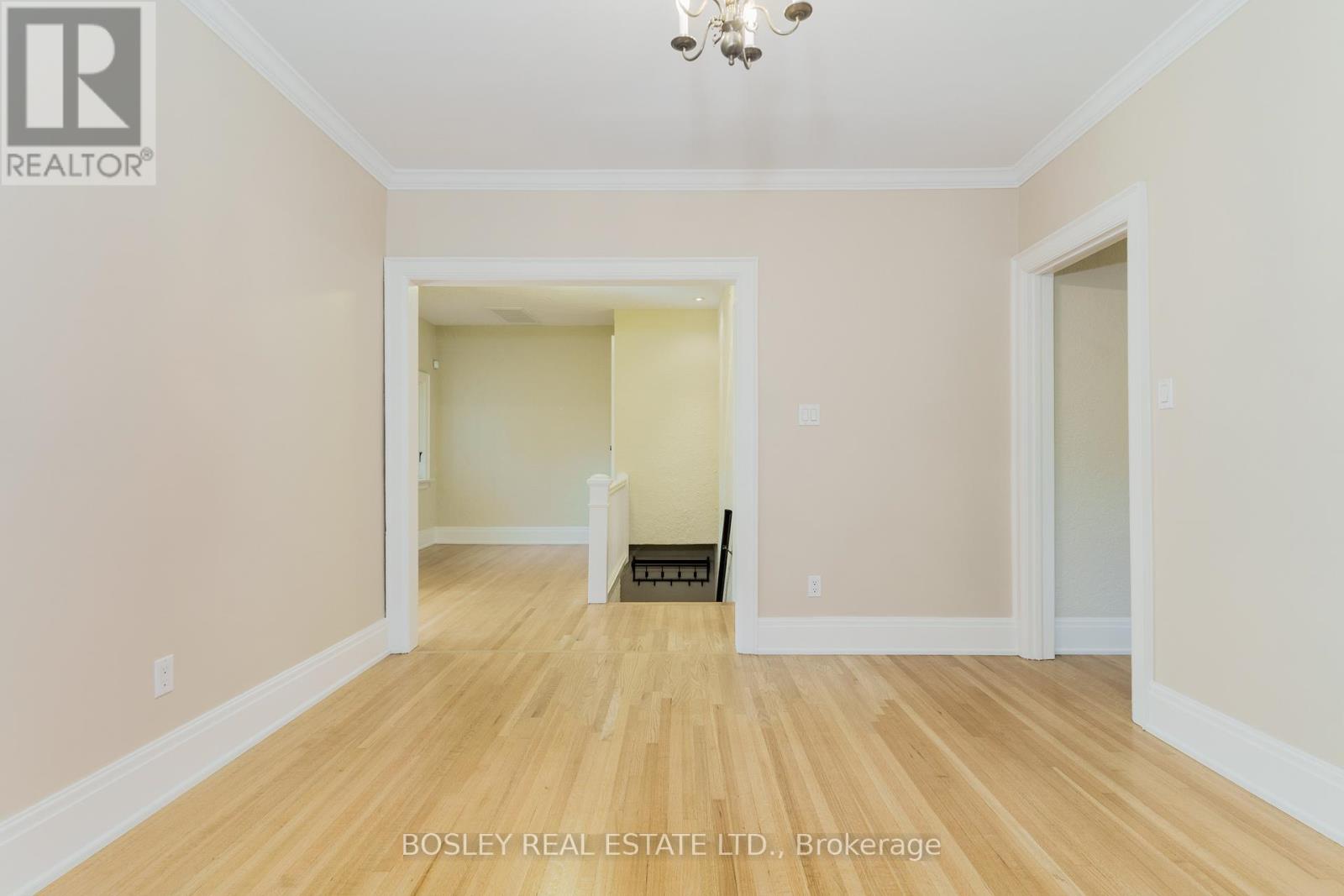 Upper - 20 Coulson Avenue, Toronto, Ontario  M4V 1Y5 - Photo 14 - C12795318