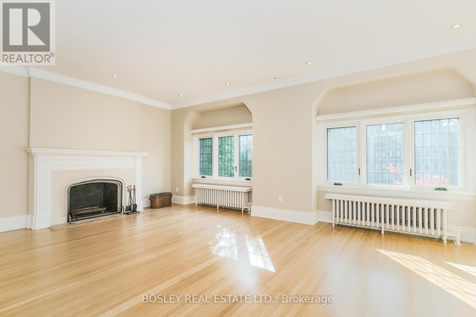 Upper - 20 Coulson Avenue, Toronto, Ontario  M4V 1Y5 - Photo 5 - C12795318