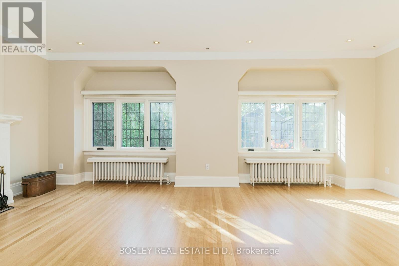 Upper - 20 Coulson Avenue, Toronto, Ontario  M4V 1Y5 - Photo 8 - C12795318