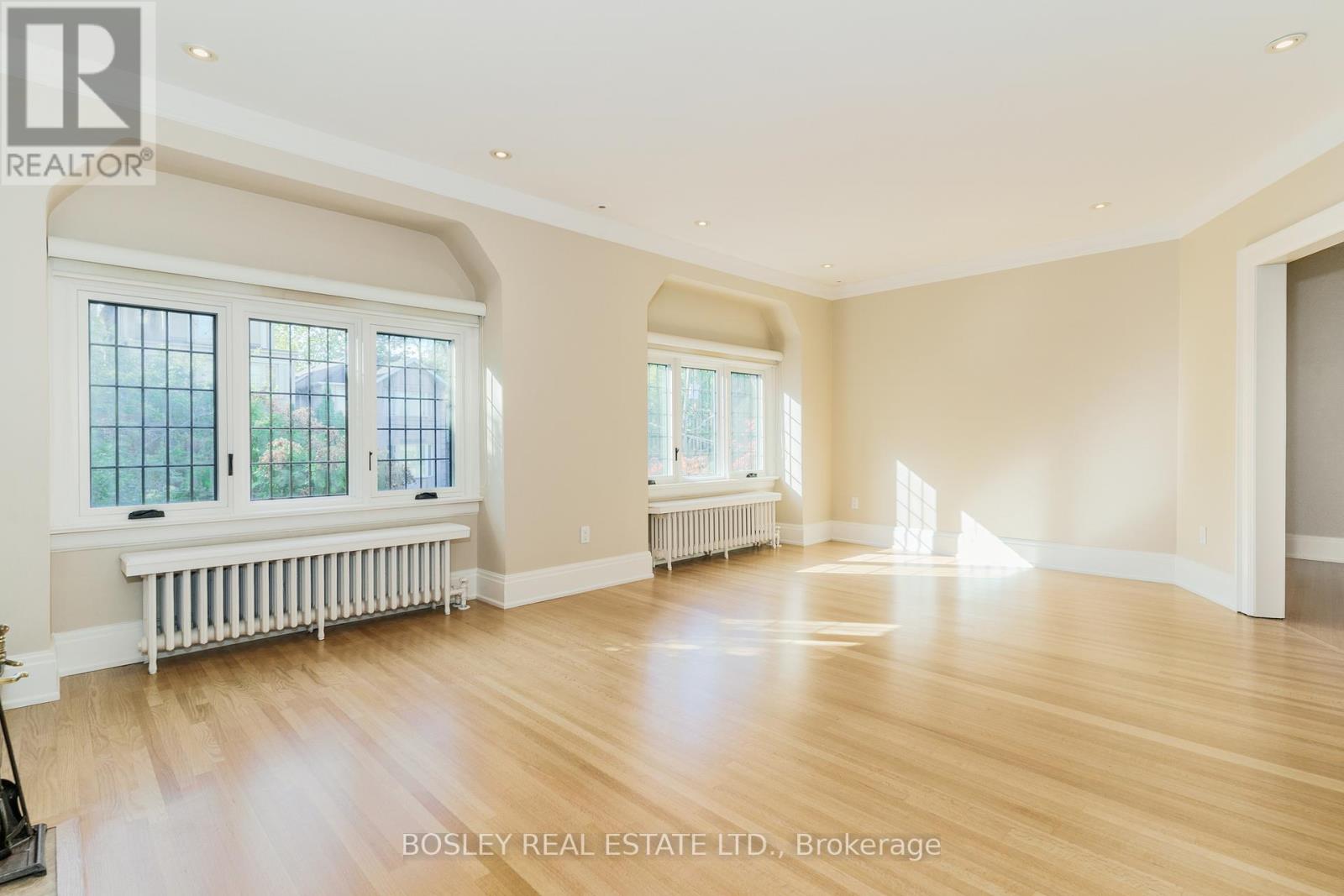 Upper - 20 Coulson Avenue, Toronto, Ontario  M4V 1Y5 - Photo 9 - C12795318