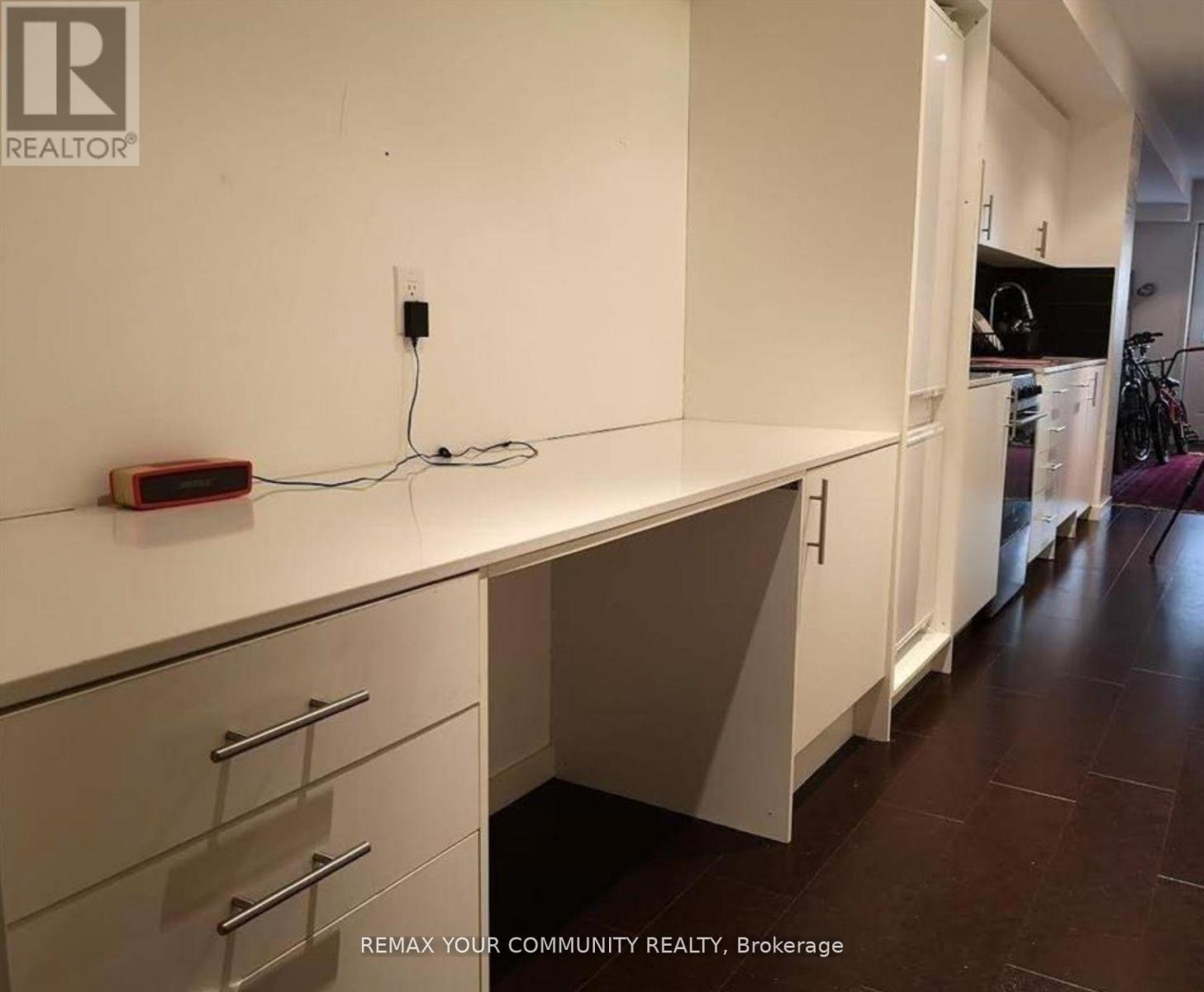 Bsmt - 257 Roxton Road, Toronto, Ontario  M6G 3P9 - Photo 7 - C12795350