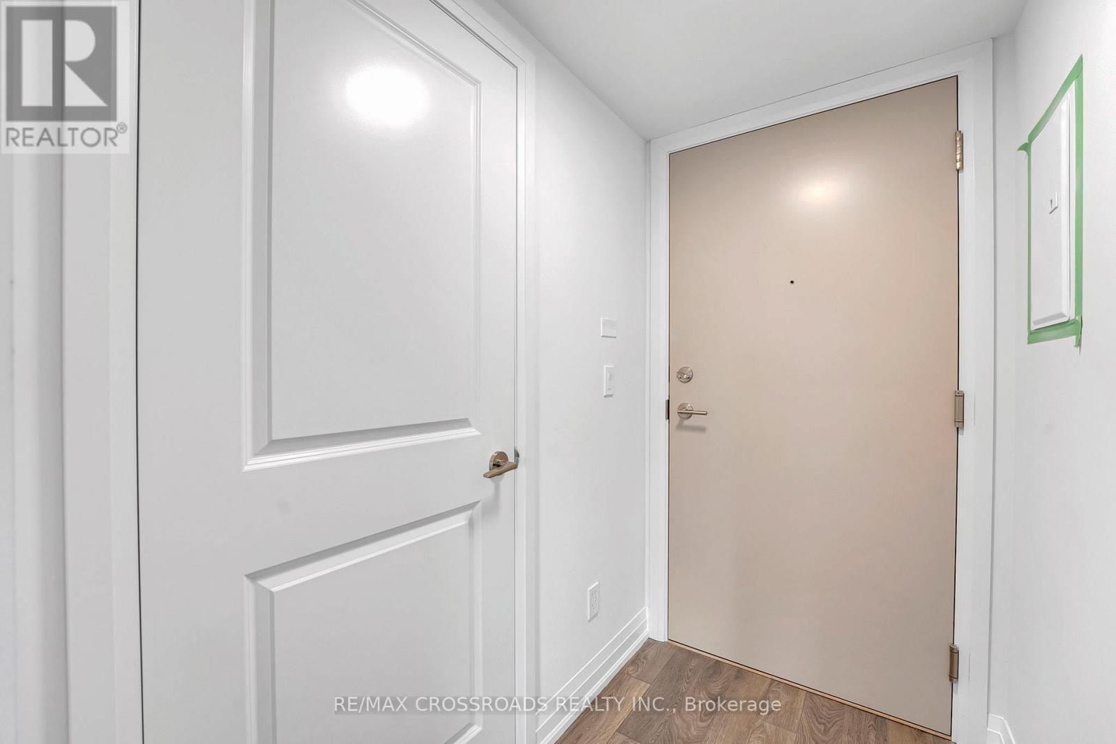 528 - 20 Meadowglen Place, Toronto, Ontario  M1G 0A9 - Photo 3 - E12795248
