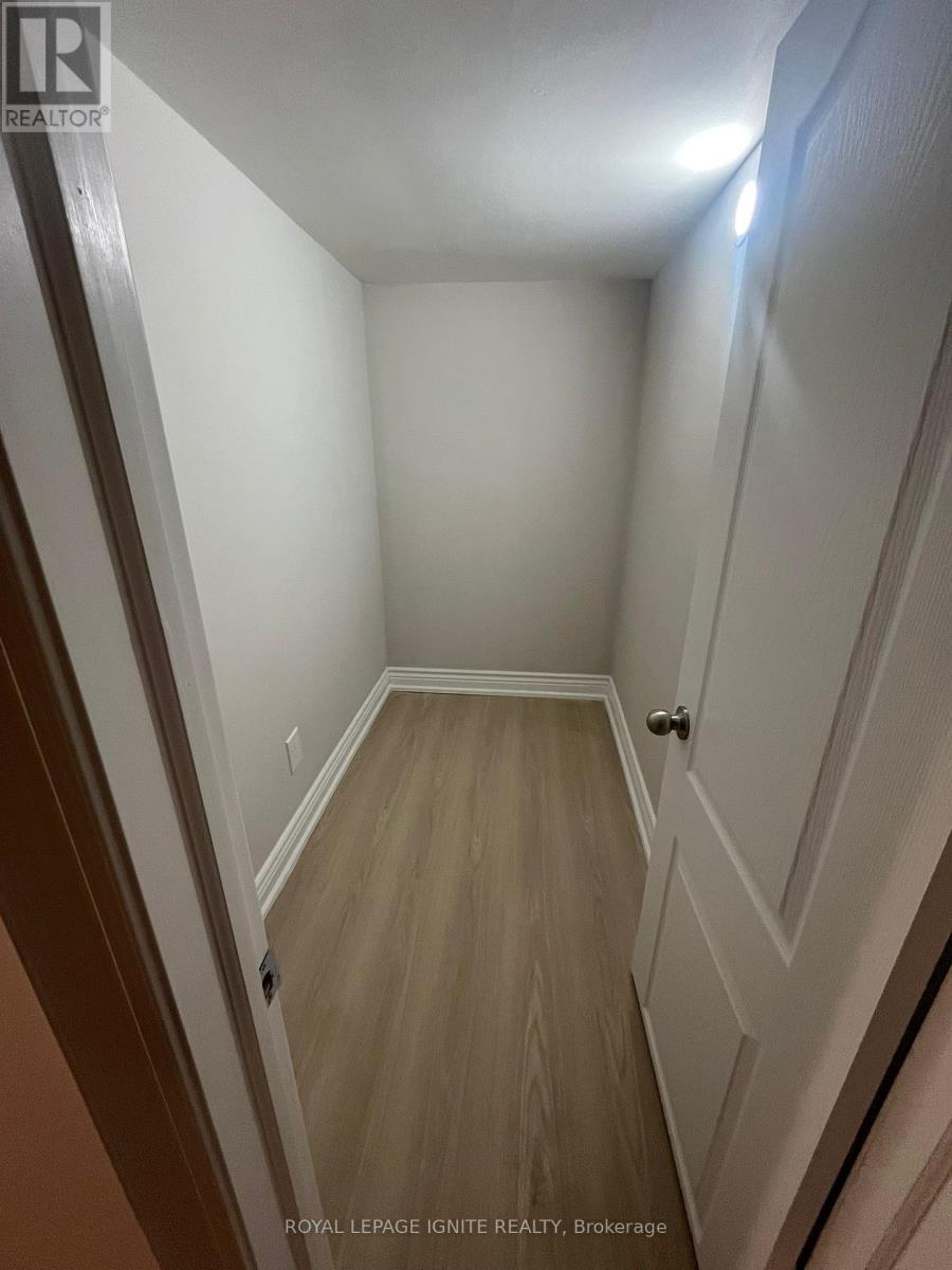 Bsmt - 6 Kingsdown Drive, Toronto (Ionview), Ontario  M1K 3B8 - Photo 3 - E12795270