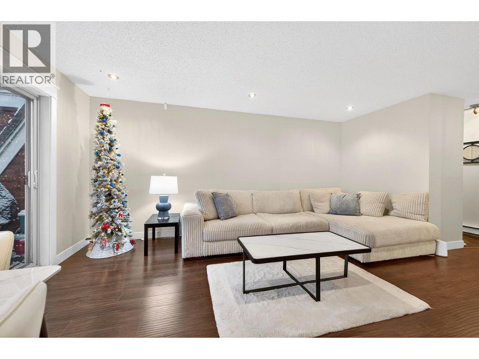 1810 Summit Drive Unit# 9, Kamloops, British Columbia  V2E 2C7 - Photo 8 - 10376213