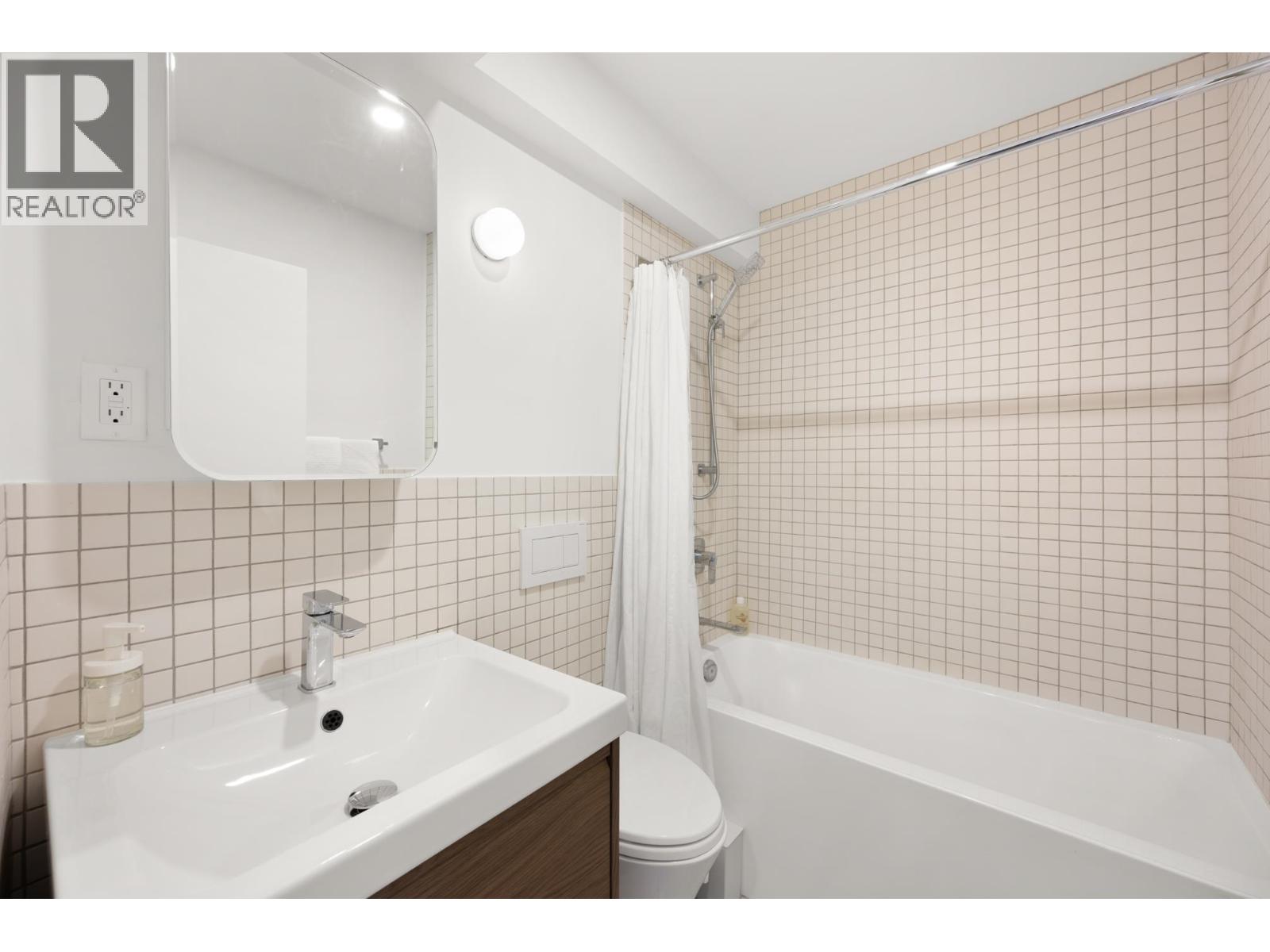 320 1445 Marpole Avenue, Vancouver, British Columbia  V6H 1S5 - Photo 25 - R3090412