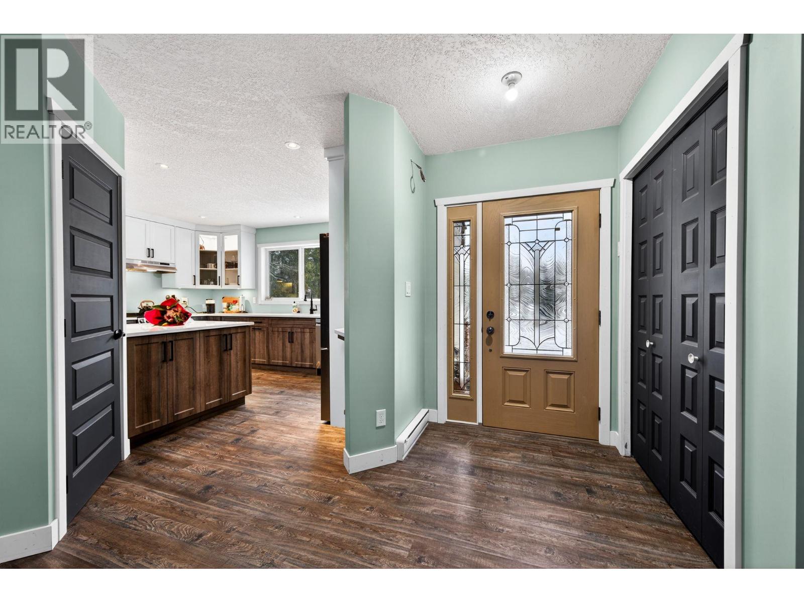 141 Wadlegger Road, Clearwater, British Columbia  V0E 1N2 - Photo 4 - 10376263