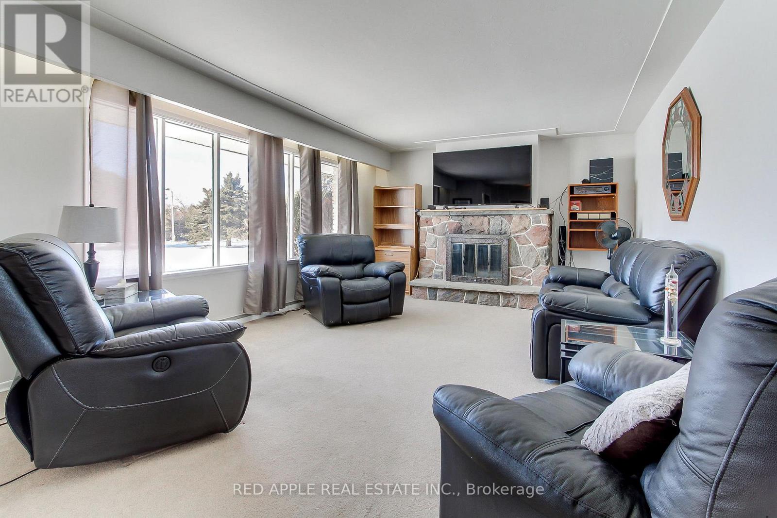 24187 Warden Avenue, Georgina, Ontario  L4P 3E9 - Photo 10 - N12795240