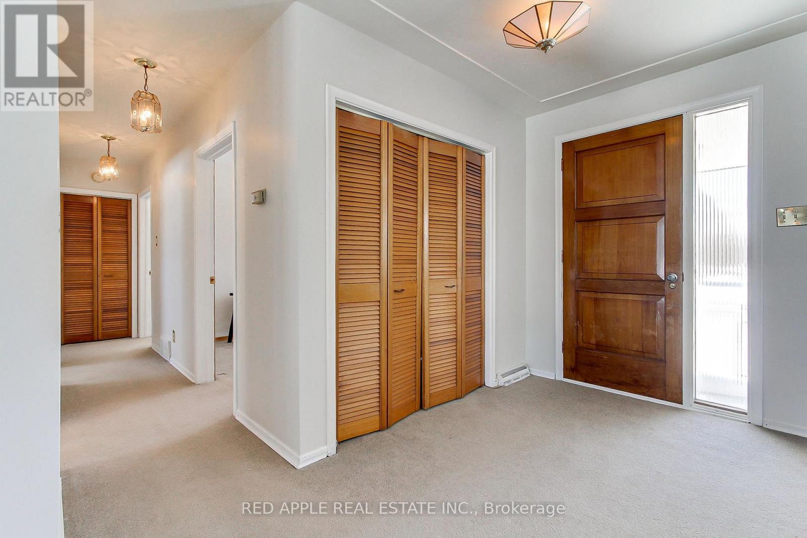 24187 Warden Avenue, Georgina, Ontario  L4P 3E9 - Photo 12 - N12795240