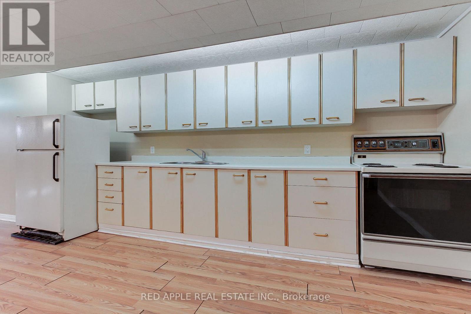 24187 Warden Avenue, Georgina, Ontario  L4P 3E9 - Photo 19 - N12795240