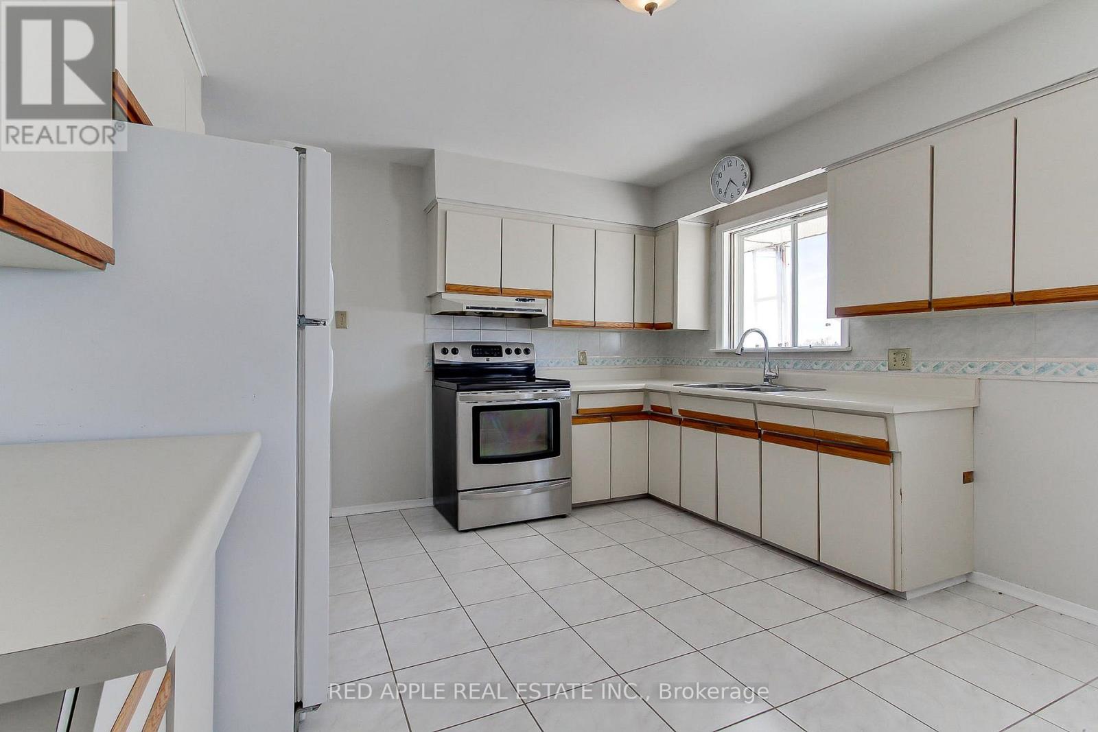 24187 Warden Avenue, Georgina, Ontario  L4P 3E9 - Photo 5 - N12795240