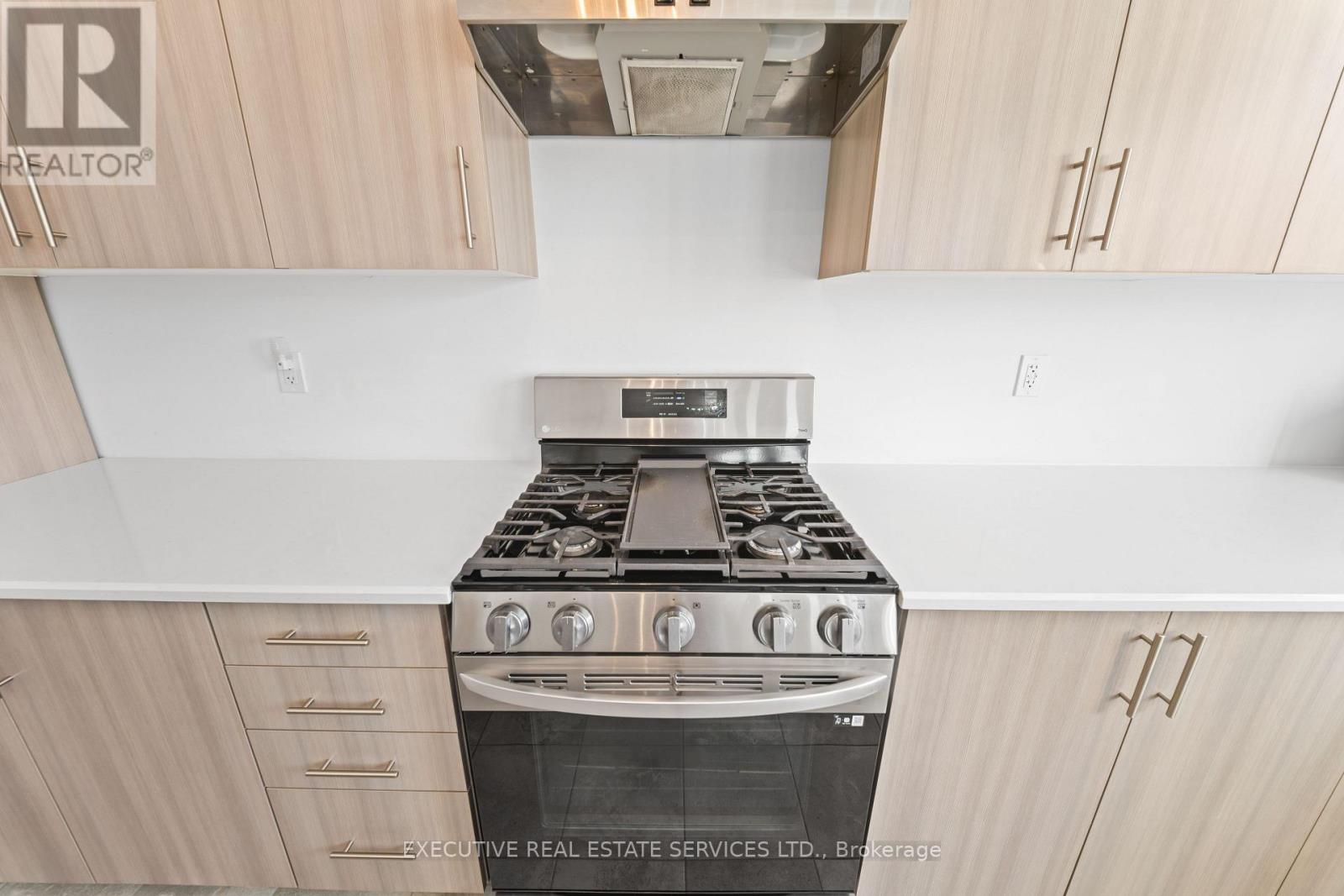 18 Emerald Street, Wasaga Beach, Ontario  L9Z 0K8 - Photo 20 - S12781868