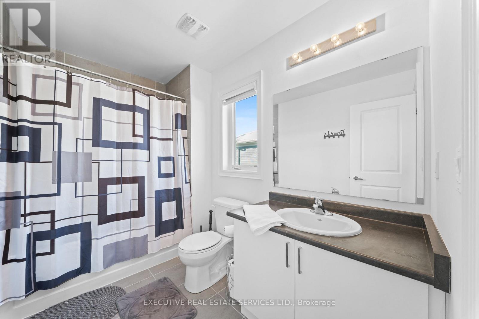 18 Emerald Street, Wasaga Beach, Ontario  L9Z 0K8 - Photo 38 - S12781868