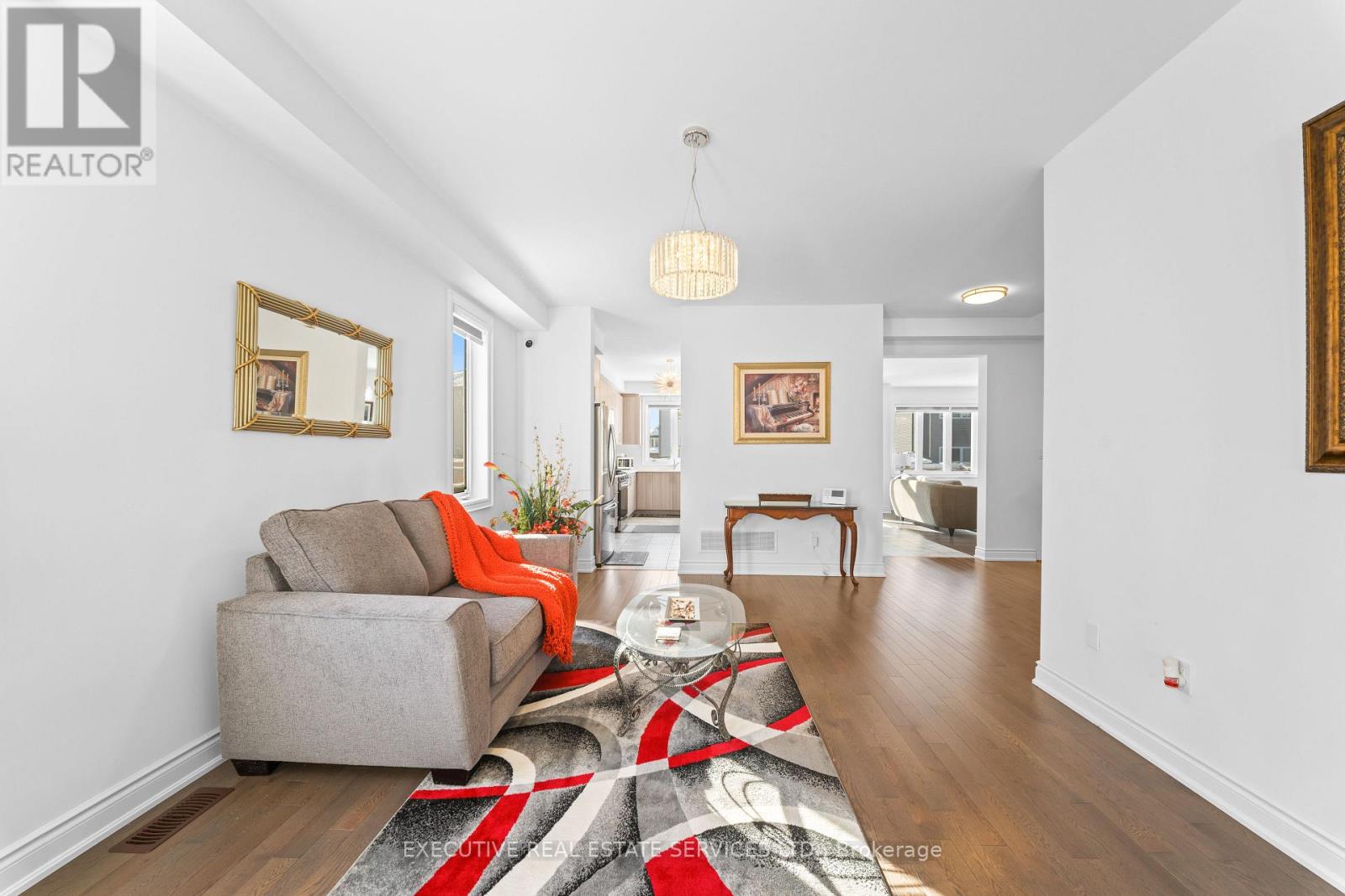 18 Emerald Street, Wasaga Beach, Ontario  L9Z 0K8 - Photo 9 - S12781868