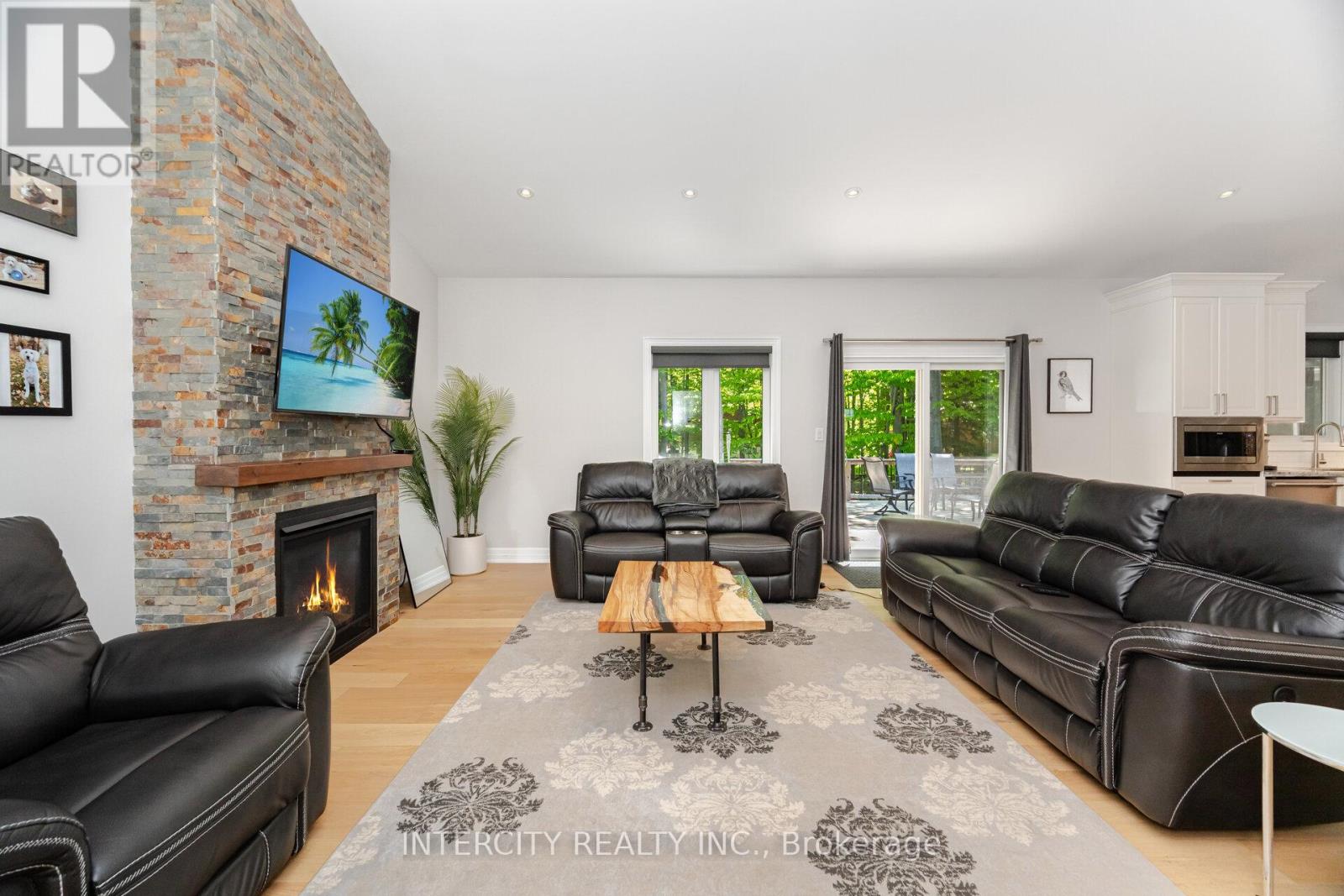 41 Tall Pines Drive, Tiny, Ontario  L9M 0H4 - Photo 11 - S12795234