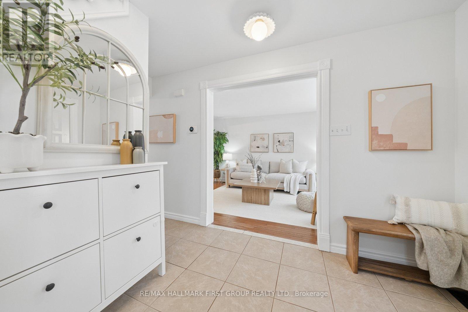 621 Beckworth Square, Pickering, Ontario  L1V 3X3 - Photo 4 - E12792310