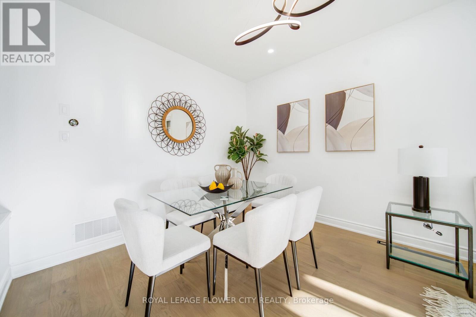 57 St Nicholas Crescent, Vaughan, Ontario  L4H 3E5 - Photo 10 - N12435674