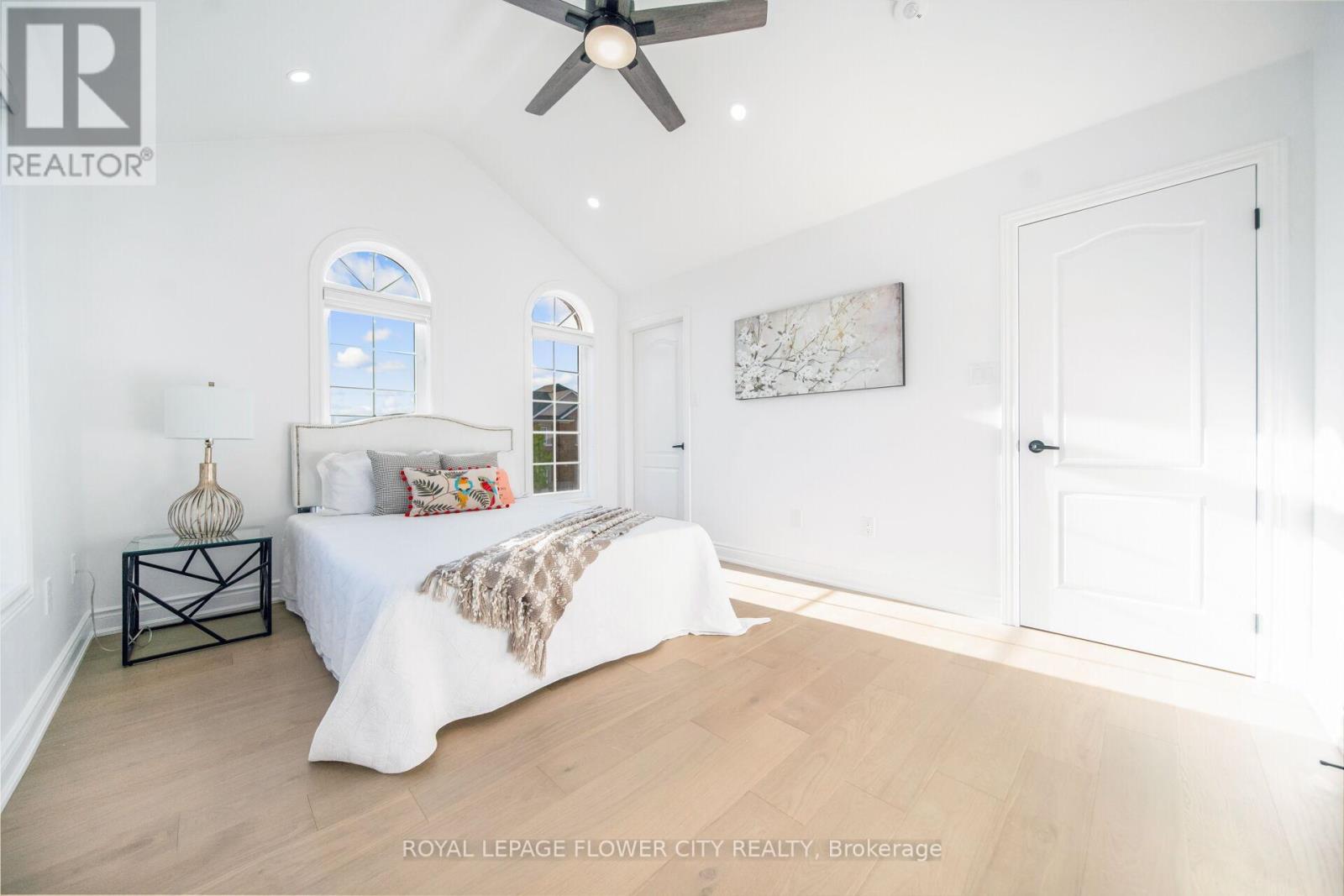 57 St Nicholas Crescent, Vaughan, Ontario  L4H 3E5 - Photo 27 - N12435674