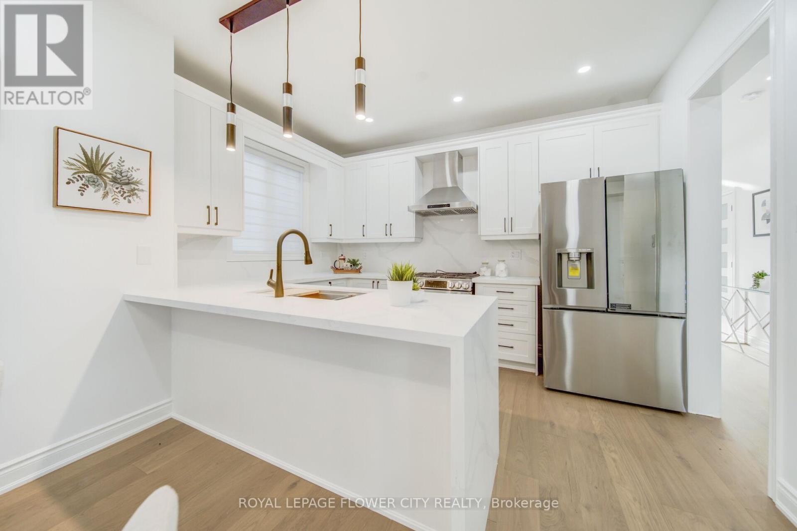 57 St Nicholas Crescent, Vaughan, Ontario  L4H 3E5 - Photo 19 - N12435674