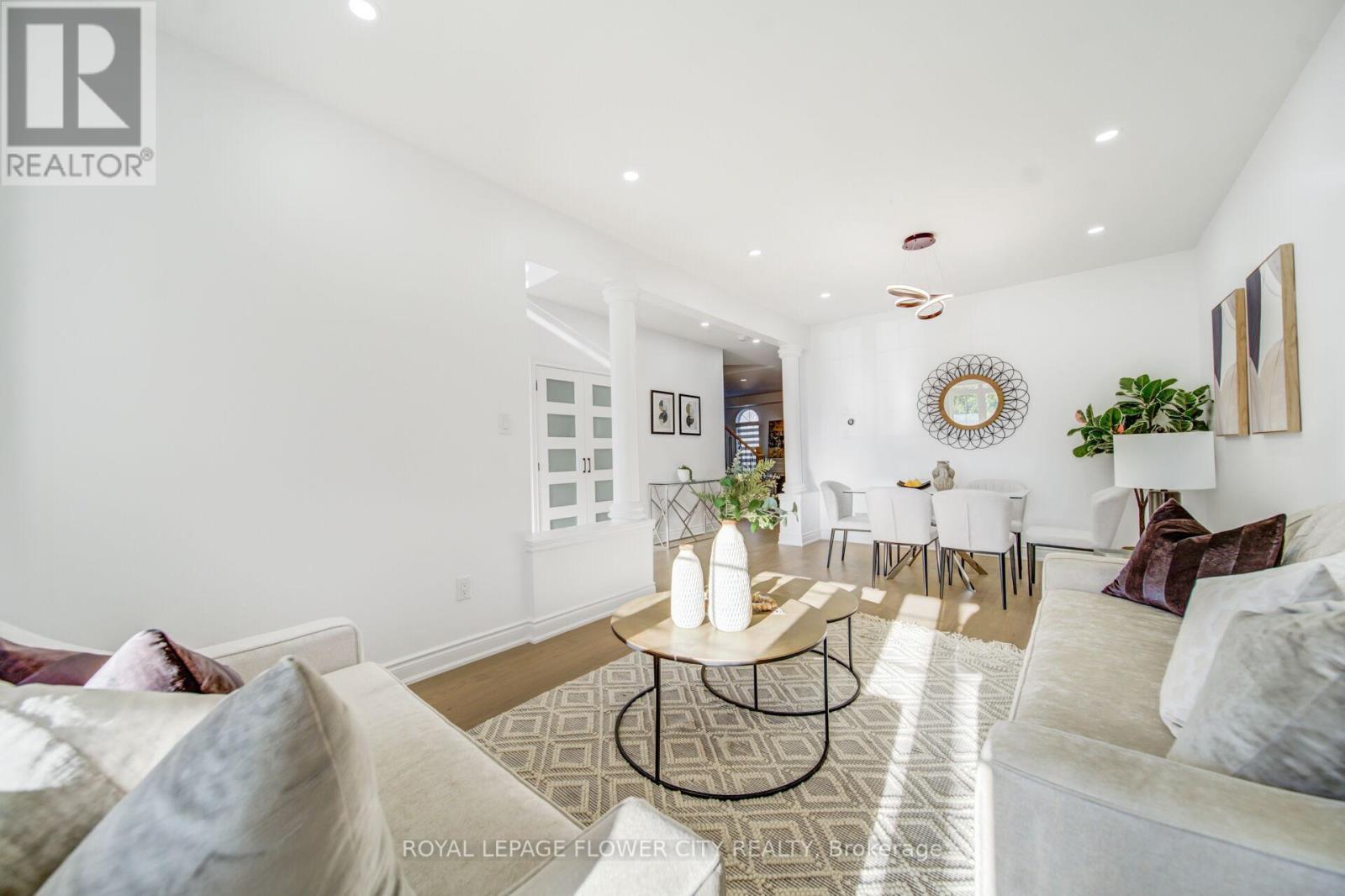 57 St Nicholas Crescent, Vaughan, Ontario  L4H 3E5 - Photo 9 - N12435674