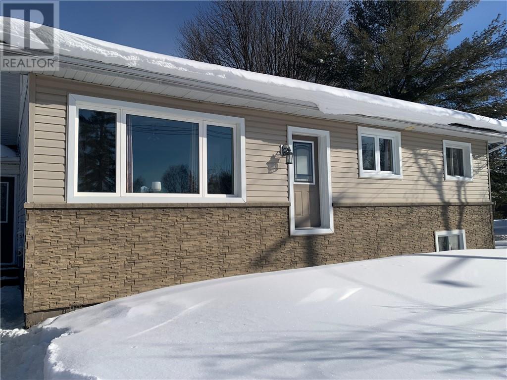 1158 Mederic, Hanmer, Ontario  P3P 1S1 - Photo 2 - 2126465