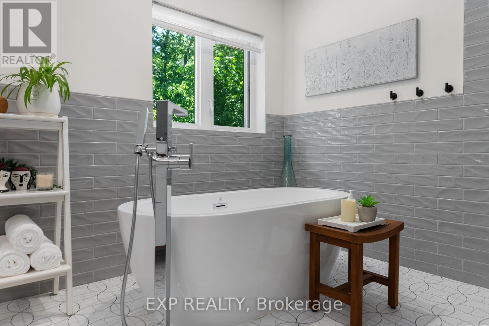 5759 Queenscourt Crescent, Ottawa, Ontario  K4M 1K3 - Photo 39 - X12795306