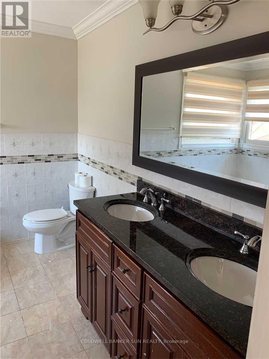 1622 Bristol Road W, Mississauga, Ontario  L5M 4B5 - Photo 16 - W12795232