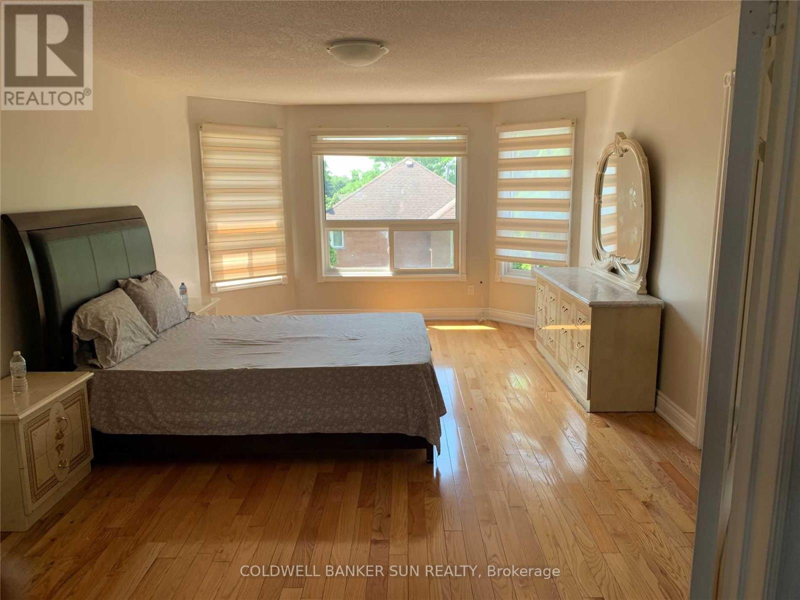 1622 Bristol Road W, Mississauga, Ontario  L5M 4B5 - Photo 9 - W12795232