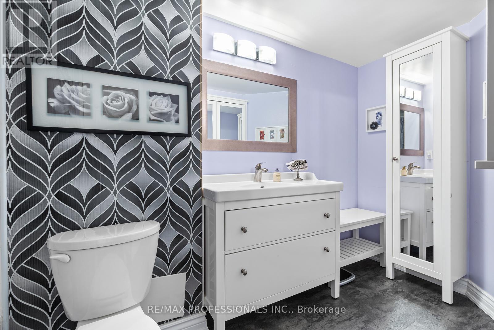 114 - 1485 Lakeshore Road E, Mississauga, Ontario  L5E 3G2 - Photo 8 - W12795256