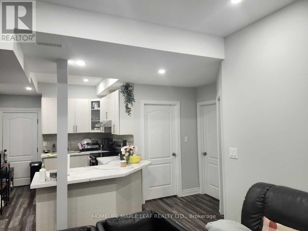 77 Brushwood Drive, Brampton (Bram West), Ontario  L6Y 6H3 - Photo 10 - W12795258