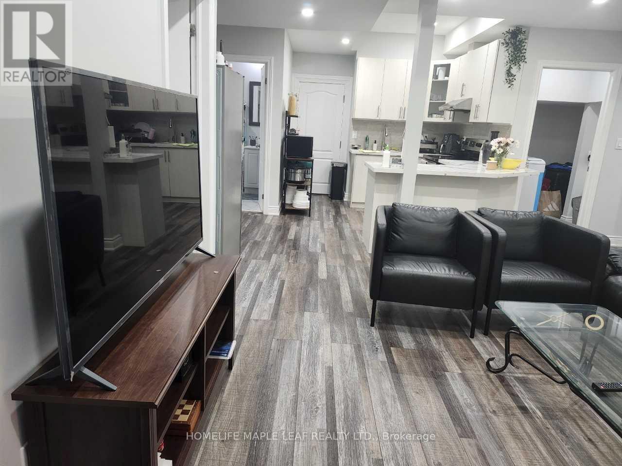 77 Brushwood Drive, Brampton (Bram West), Ontario  L6Y 6H3 - Photo 2 - W12795258