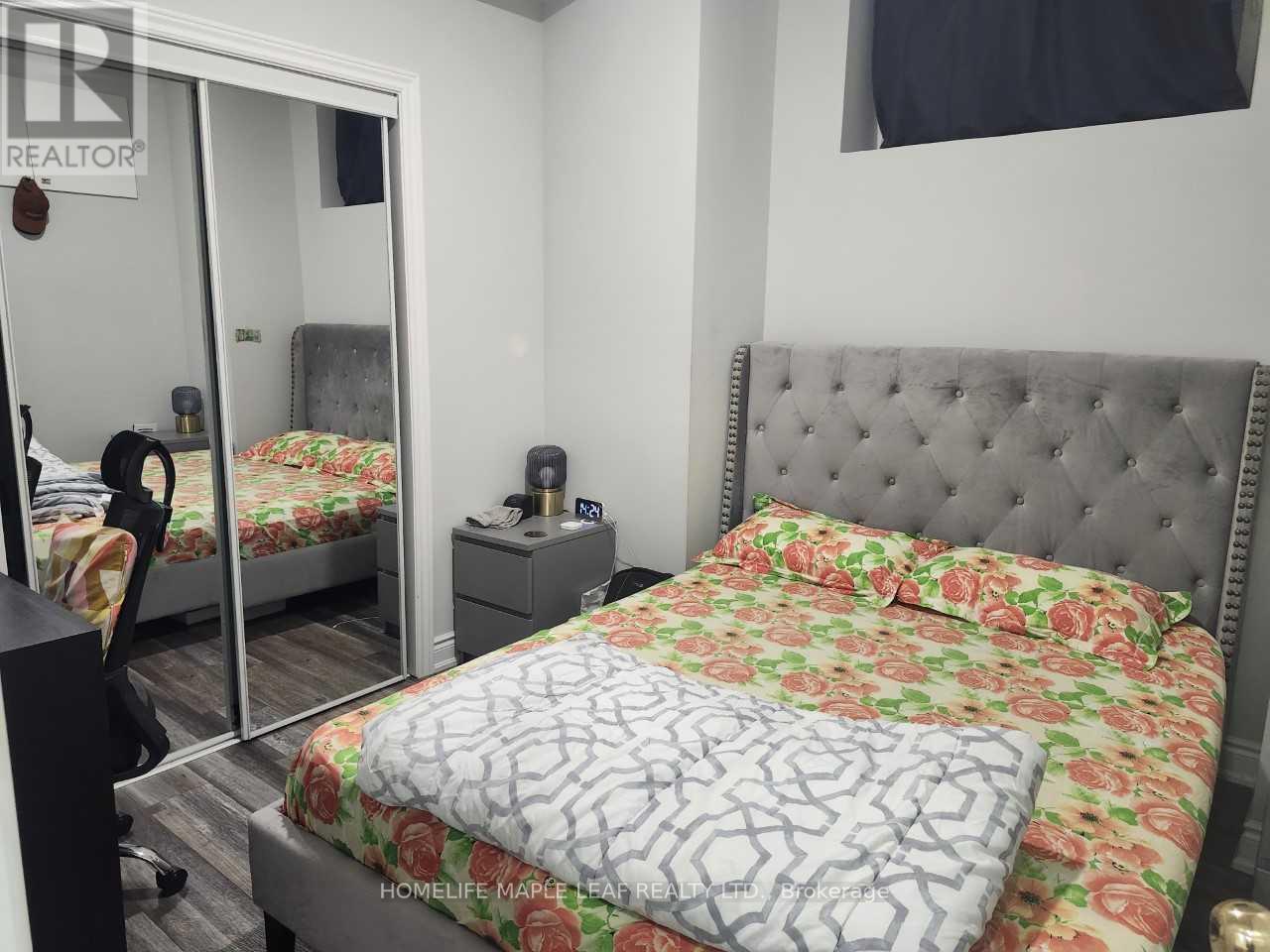 77 Brushwood Drive, Brampton (Bram West), Ontario  L6Y 6H3 - Photo 3 - W12795258