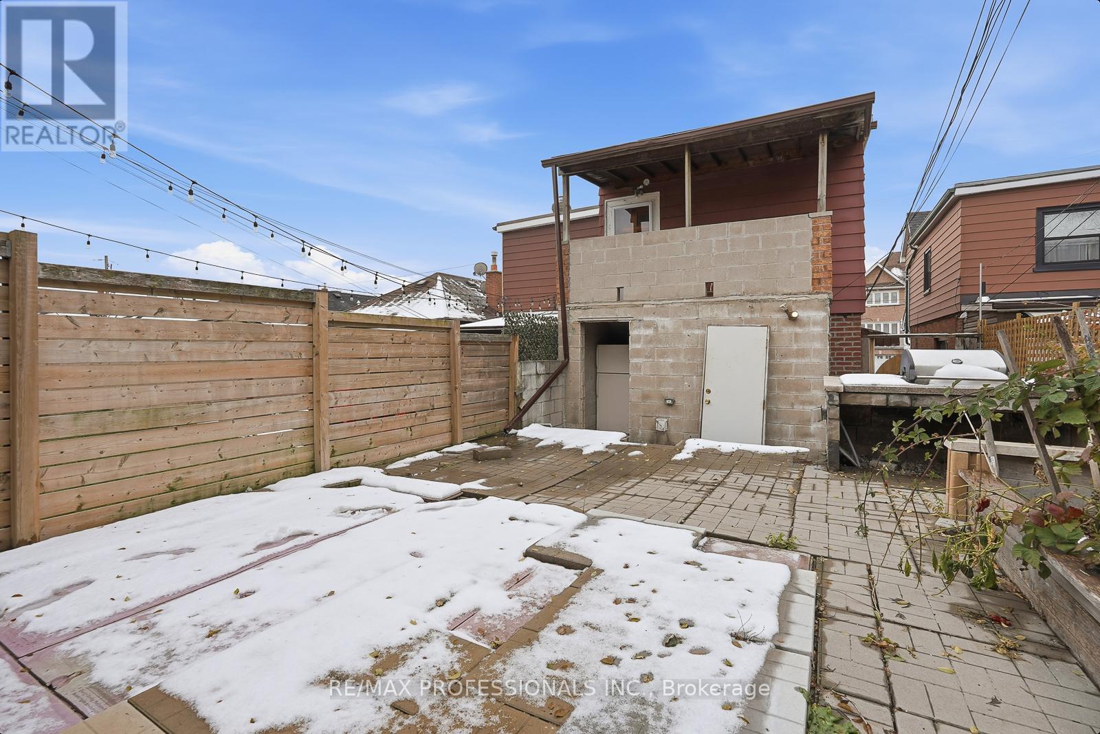 127 Kane Avenue, Toronto, Ontario  M6M 3N1 - Photo 15 - W12795286