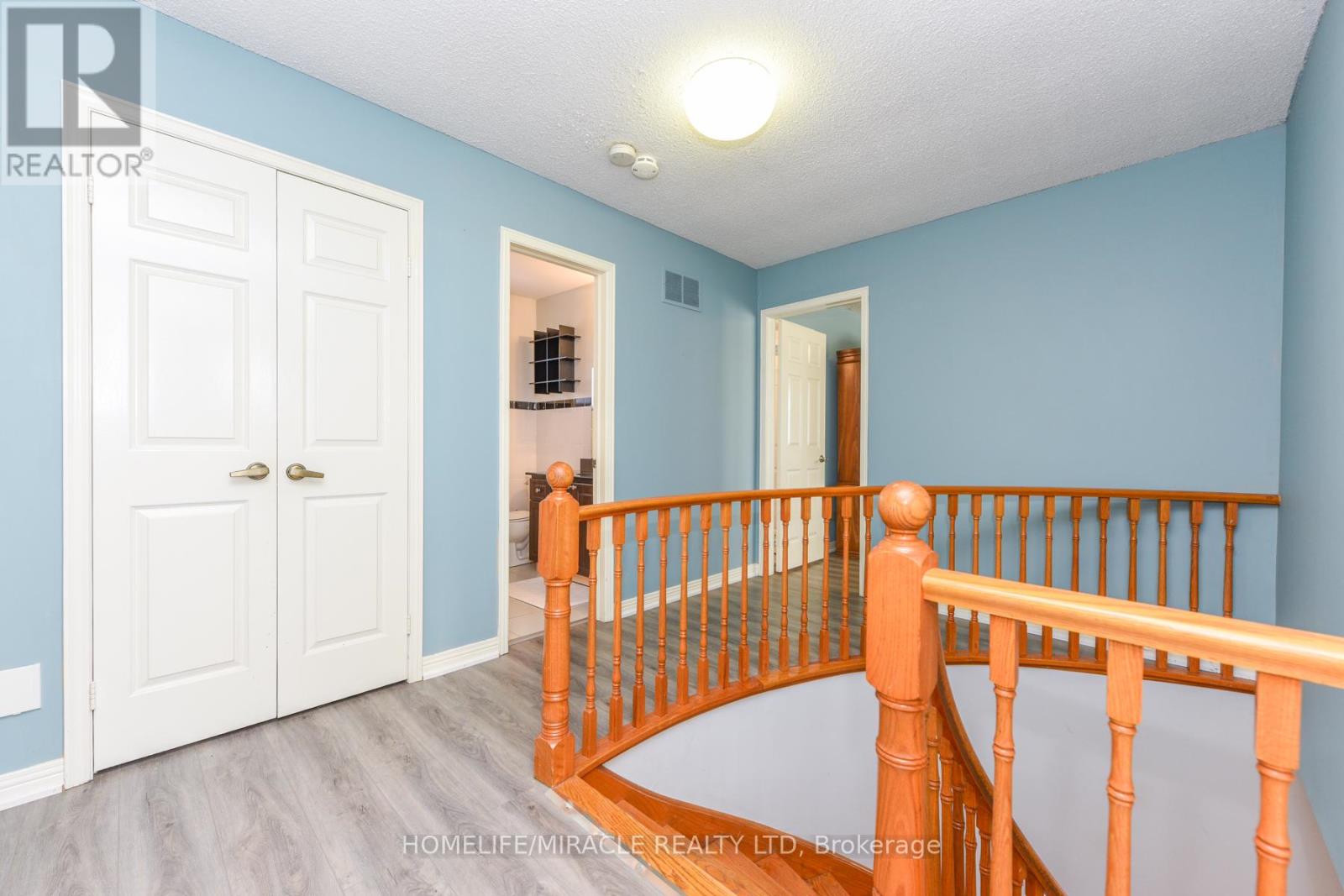 2291 Marzipan Court, Mississauga, Ontario  L5M 2N9 - Photo 23 - W12795300