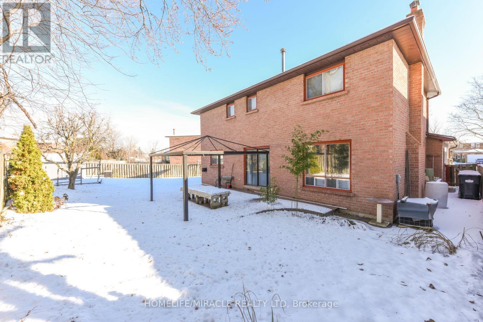 2291 Marzipan Court, Mississauga, Ontario  L5M 2N9 - Photo 38 - W12795300