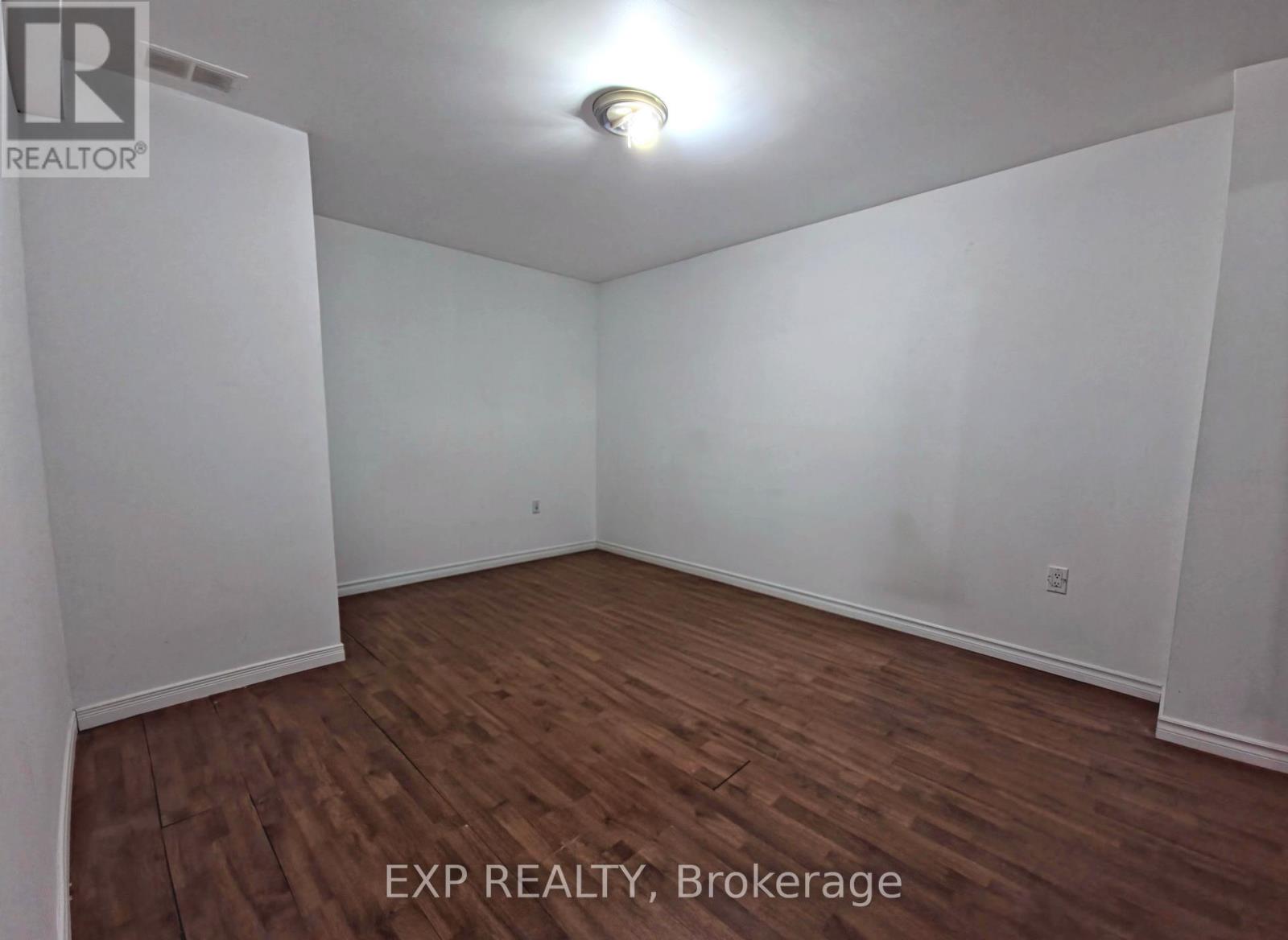 Lower - 5815 Riverdale Crescent, Mississauga, Ontario  L5M 4R8 - Photo 8 - W12795316