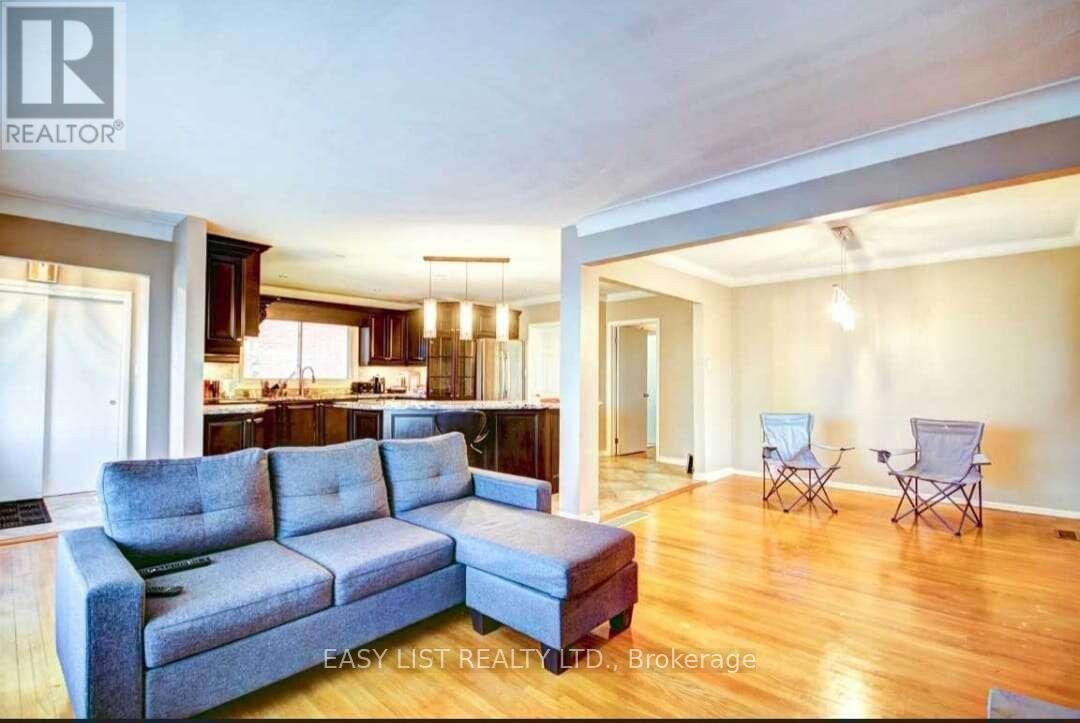 138 Rifle Range Road, Hamilton, Ontario  L8S 3B6 - Photo 2 - X12795326