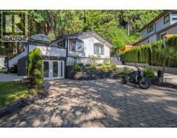 3870 EMERALD DRIVE, North Vancouver, British Columbia
