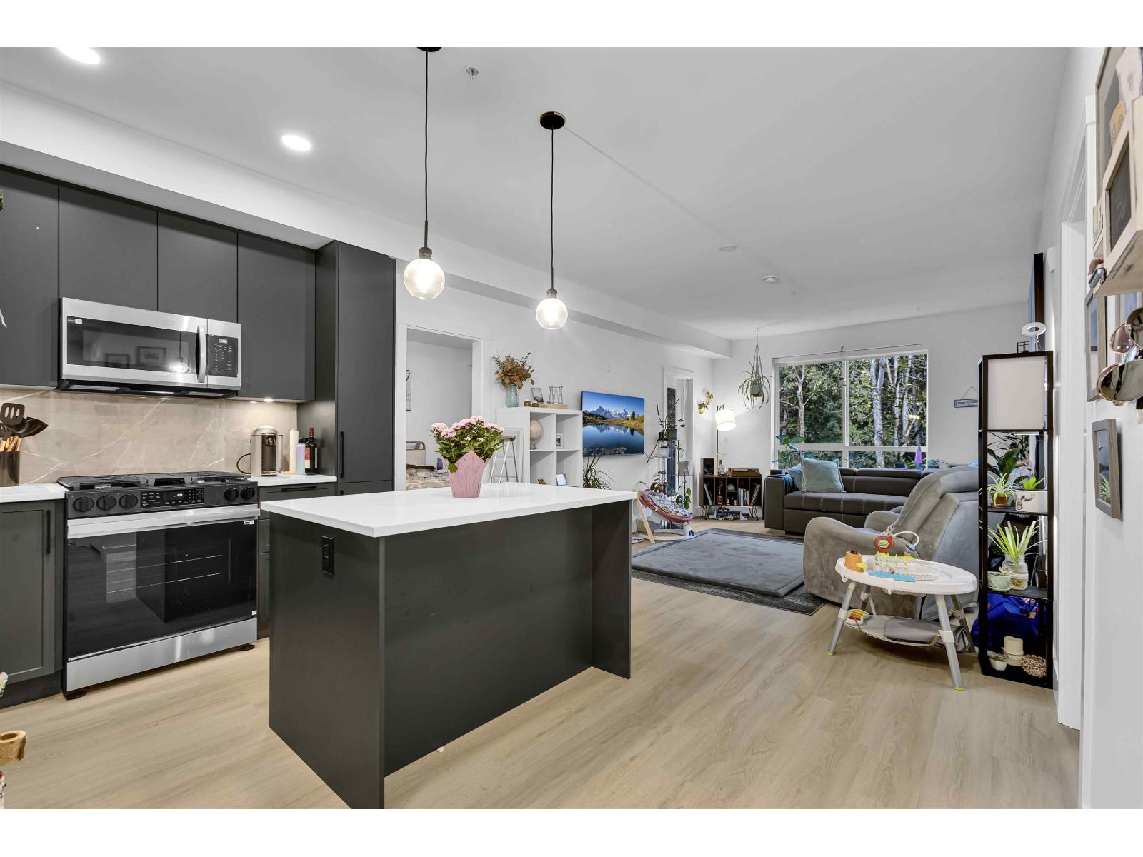 304 3480 146a Street, Surrey, British Columbia  V4P 0H6 - Photo 7 - R3090211